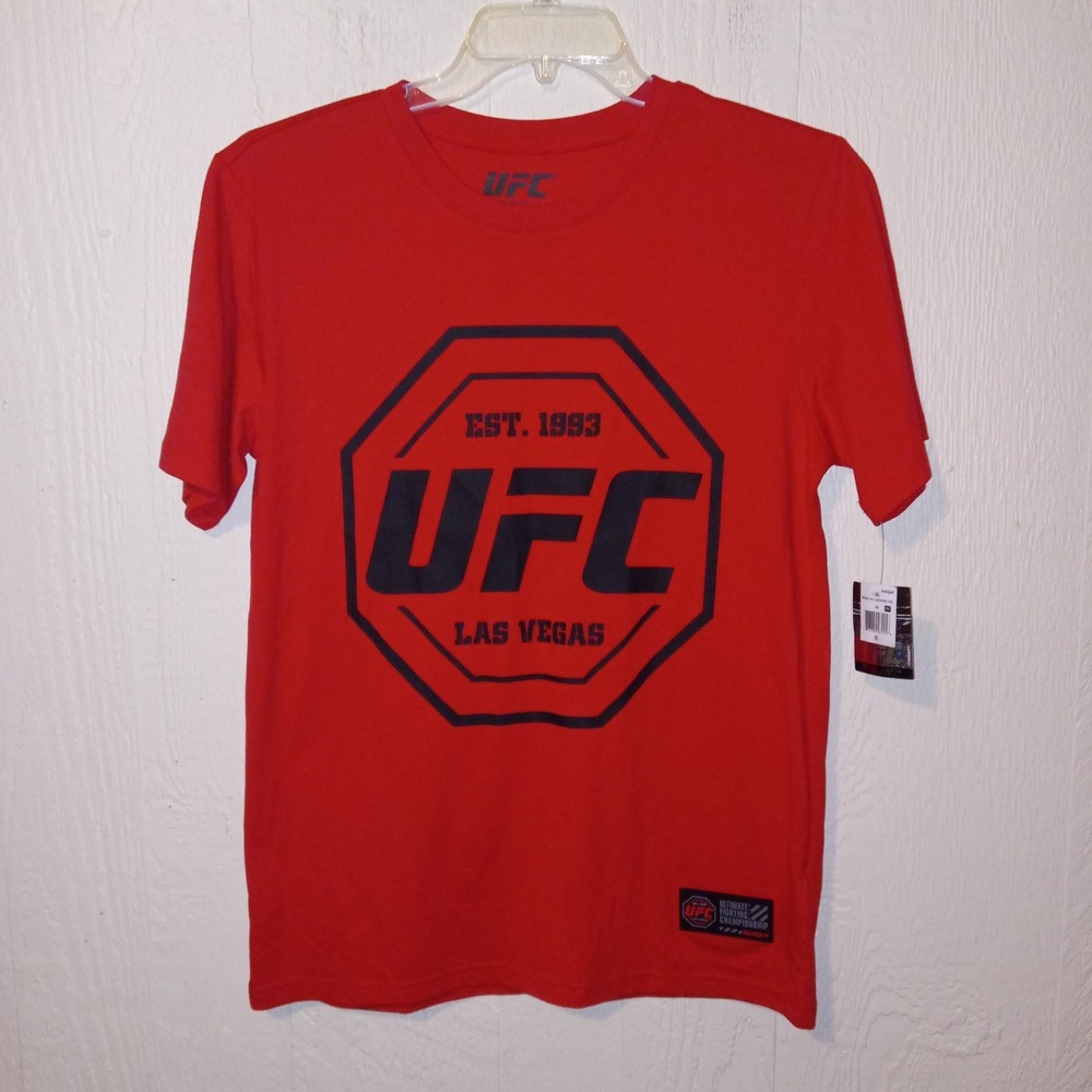 UFC T-Shirt Mens Small Red Graphic Octagon Las Vegas Short Sleeve NWT